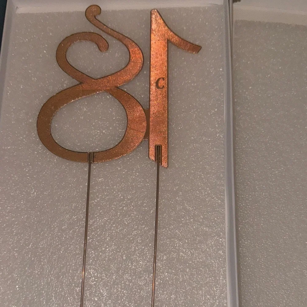 🎂Crystal Creations Elegant Silver Cake Topper number 18 for 18th birthday - Picture 7 of 7